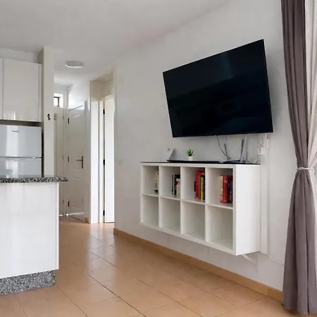 Cerca De La Playa Y Jardin Apartamento