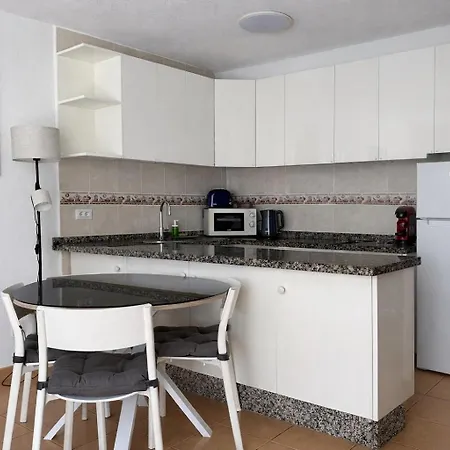 Apartamento Cerca De La Playa Y Jardin *