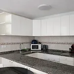 Cerca De La Playa Y Jardin شقة