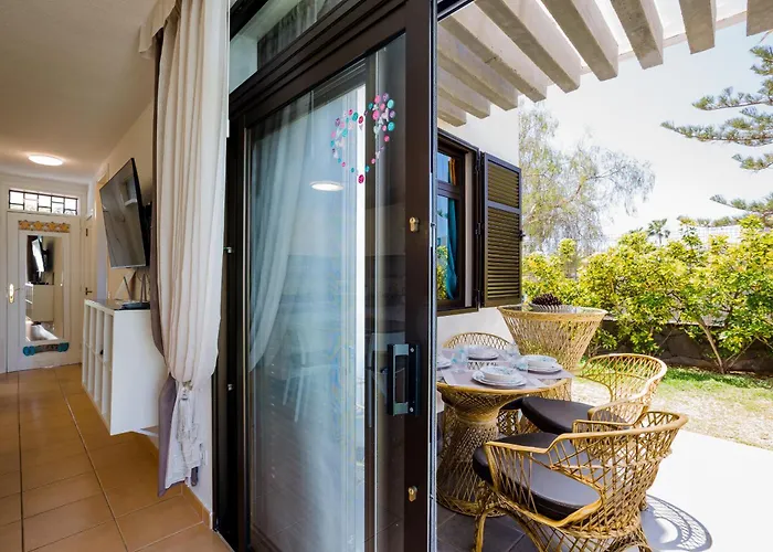 Cerca De La Playa Y Jardin Apartament