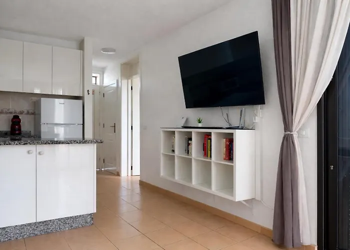 Cerca De La Playa Y Jardin Apartament