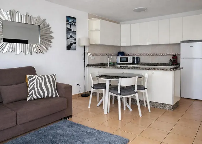 Cerca De La Playa Y Jardin * Playa de las Americas (Tenerife)